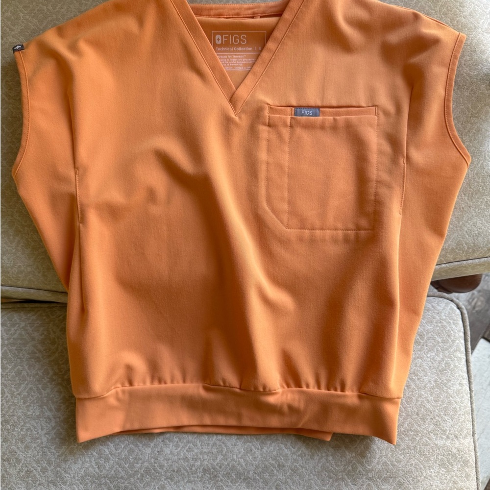Figs S Raleigh Relaxed V-Neck Scrub Top- Shaka Orange